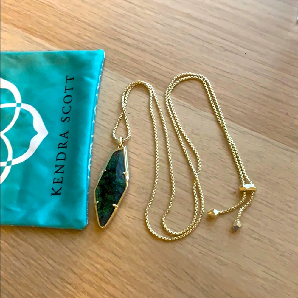 Kendra Scott Lilith necklace